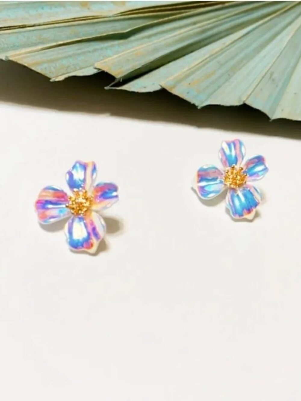 Flowerstatementearrings781 - Picture 3 of 8